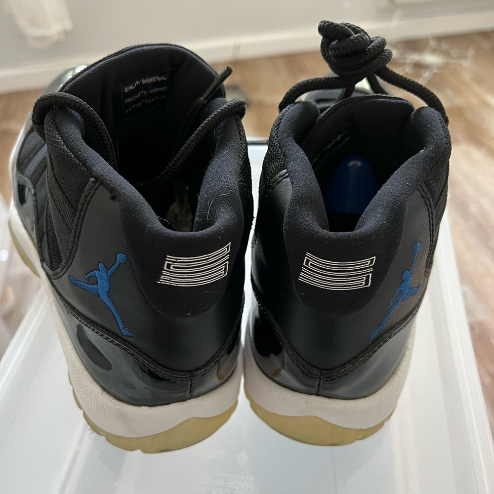 Jordan 11 Space Jams